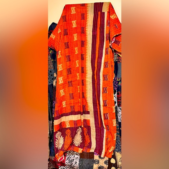 🎄🎁❤️ NWOT Handmade Twin Size Reversible Kantha Quilt‼️ - Picture 2 of 2